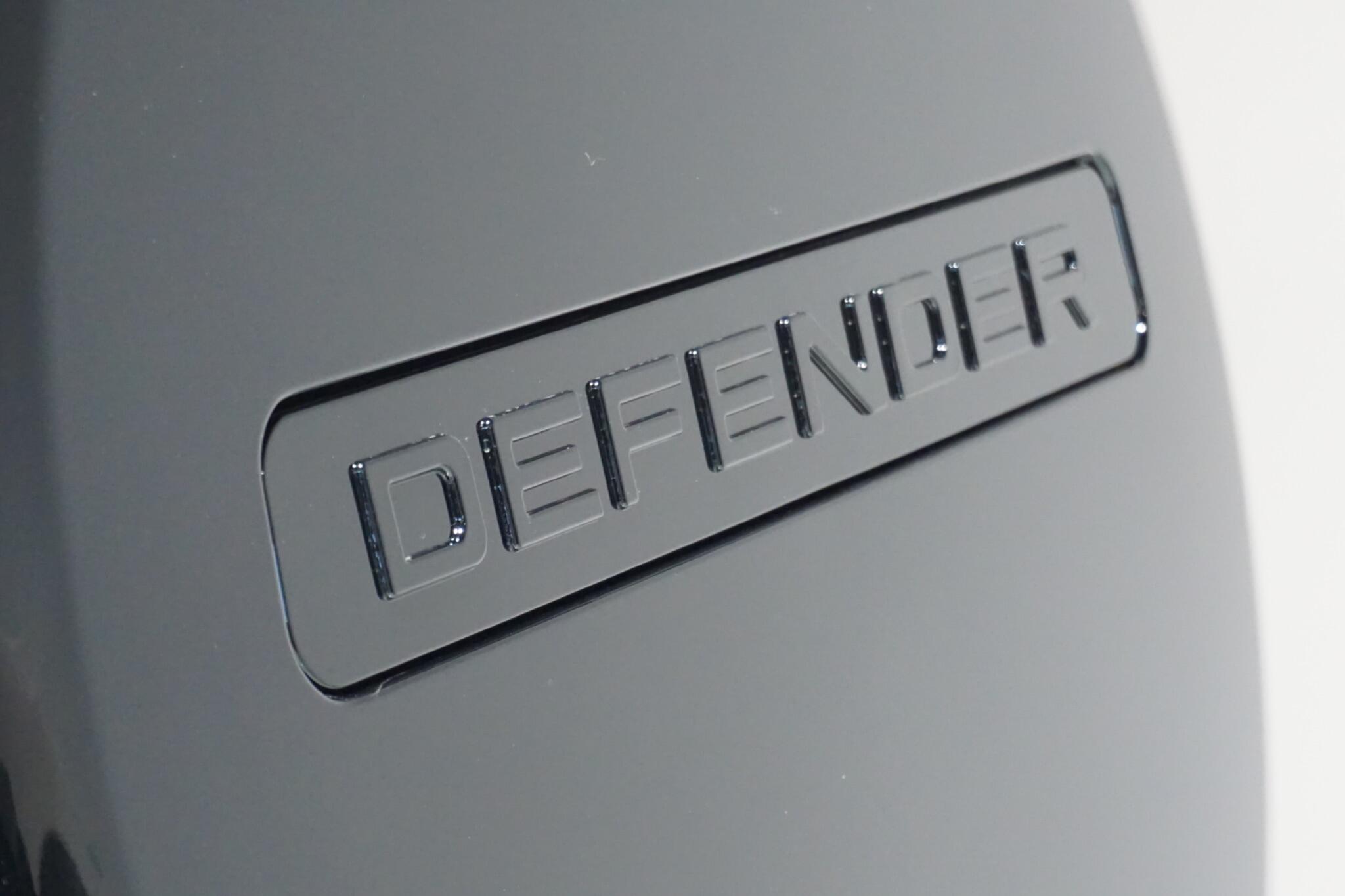 Land Rover Defender 90 3.0 D250 MHEV X-Dynamic HSE SUV 3dr Diesel Auto 4WD Euro 6 (s/s) (250 ps)